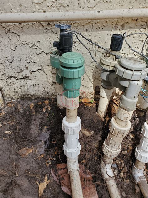 4 Ways to Repair a Leaking Irrigation System